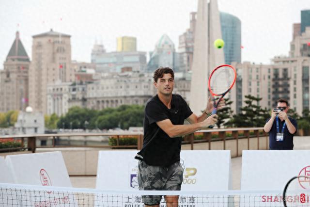 显了如今足 显了如今足